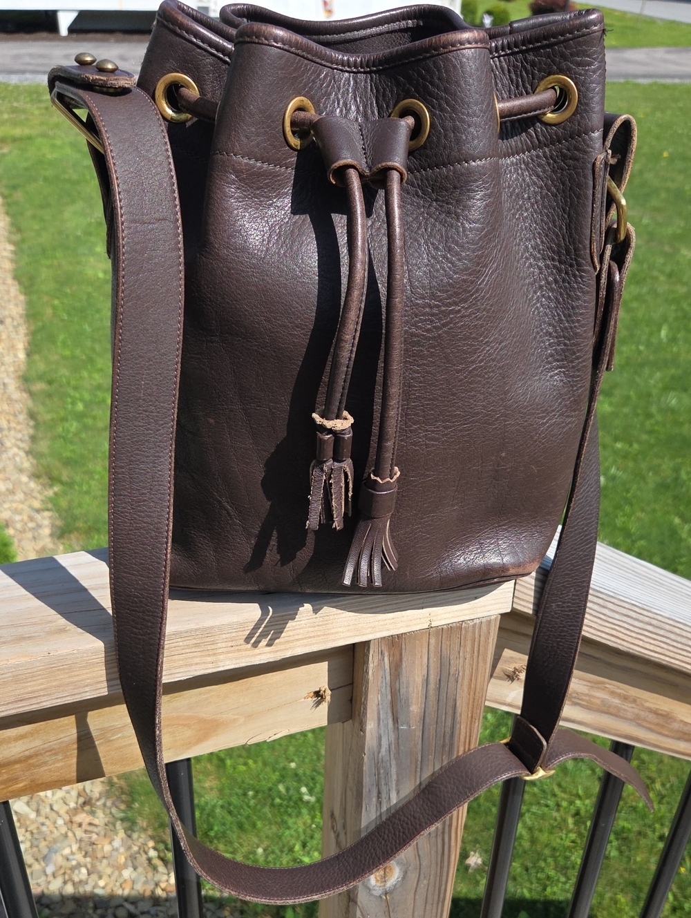 Leather Drawstring Bucket Bag - Brown Dooney & Bourke Vintage